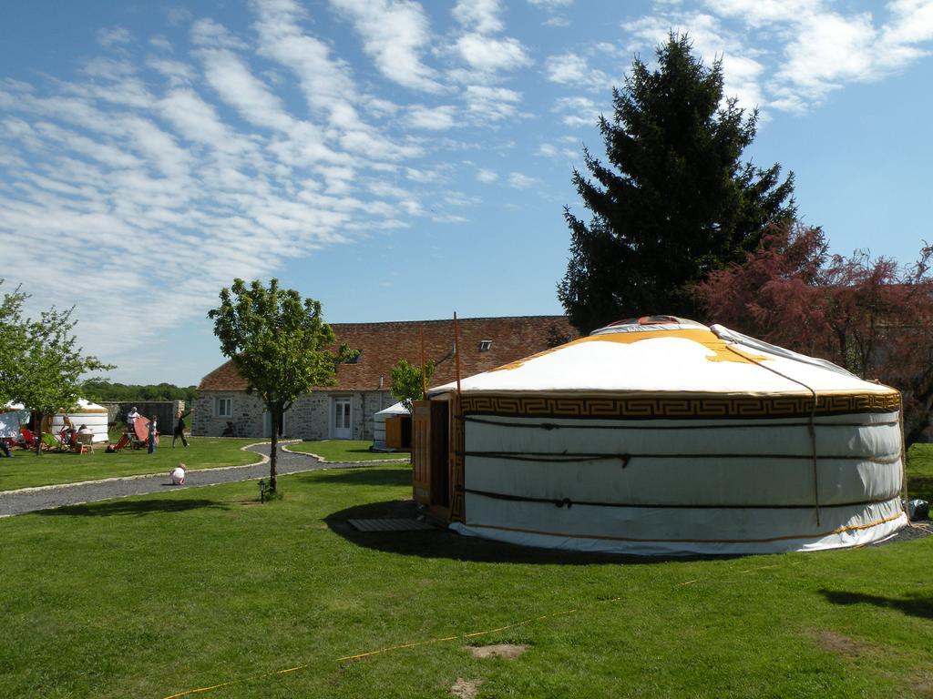 Yourte Nomade-Lodge Les Ecrennes Exteriér fotografie