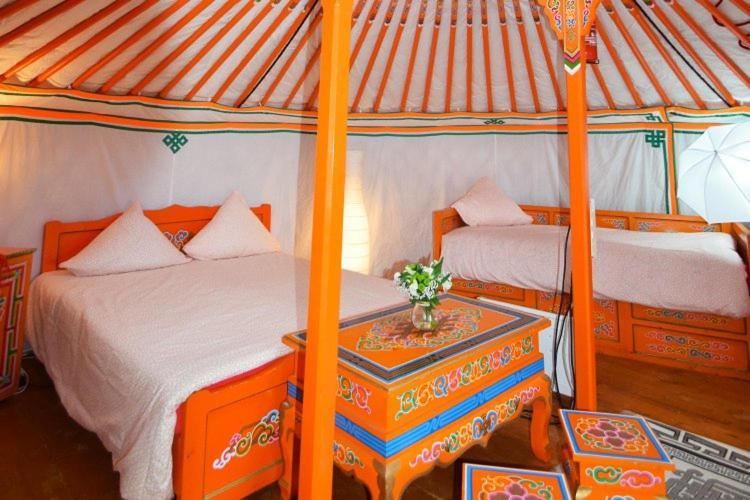 Yourte Nomade-Lodge Les Ecrennes Exteriér fotografie